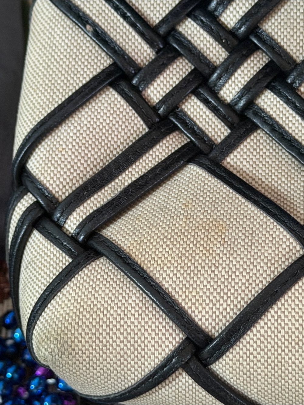 Tory Burch Cream Shoulder Bag with Black Woven Trim and Gold Hardware - Picture 13 of 13
